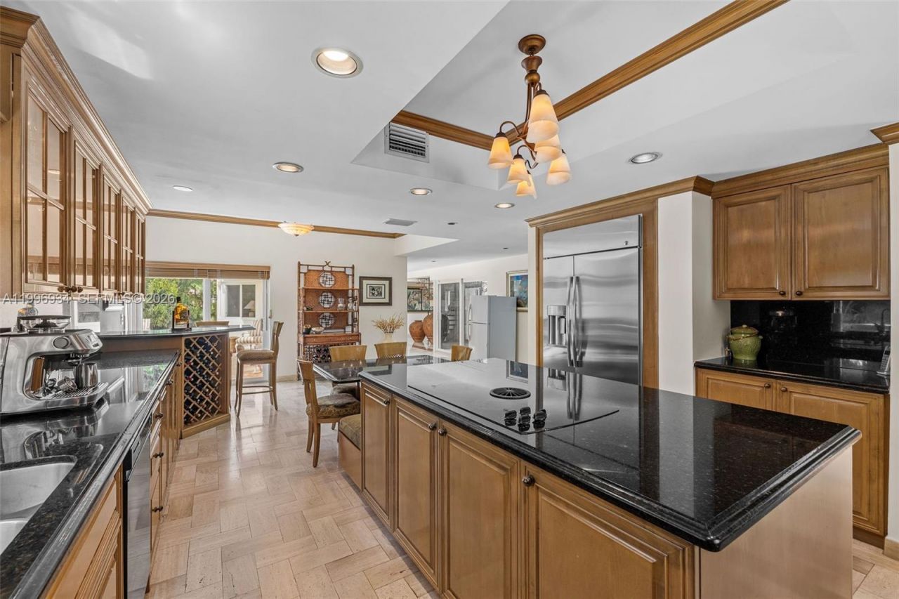 8450 SW 74th Ter, Miami, FL 33143 Photo