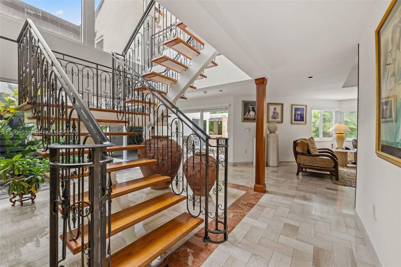 8450 SW 74th Ter, Miami, FL 33143 Photo