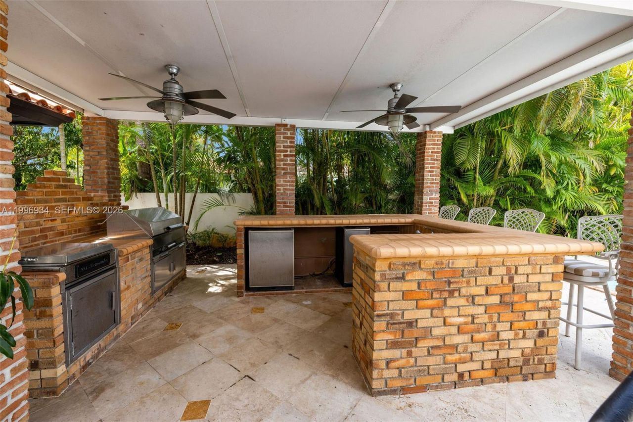 8450 SW 74th Ter, Miami, FL 33143 Photo