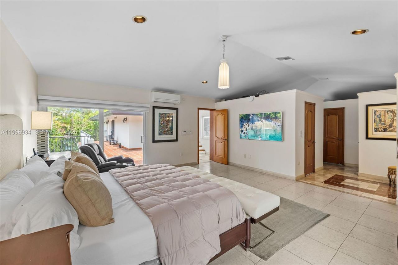 8450 SW 74th Ter, Miami, FL 33143 Photo