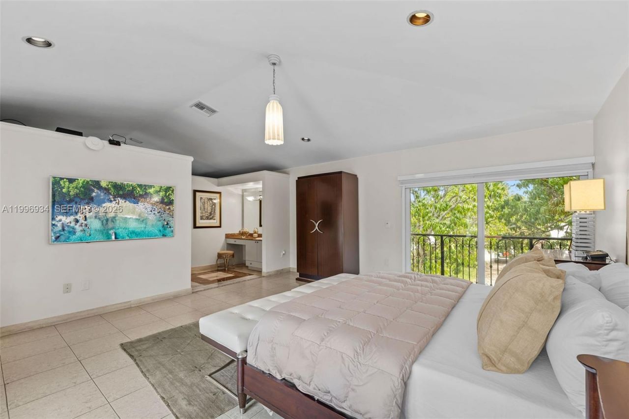 8450 SW 74th Ter, Miami, FL 33143 Photo