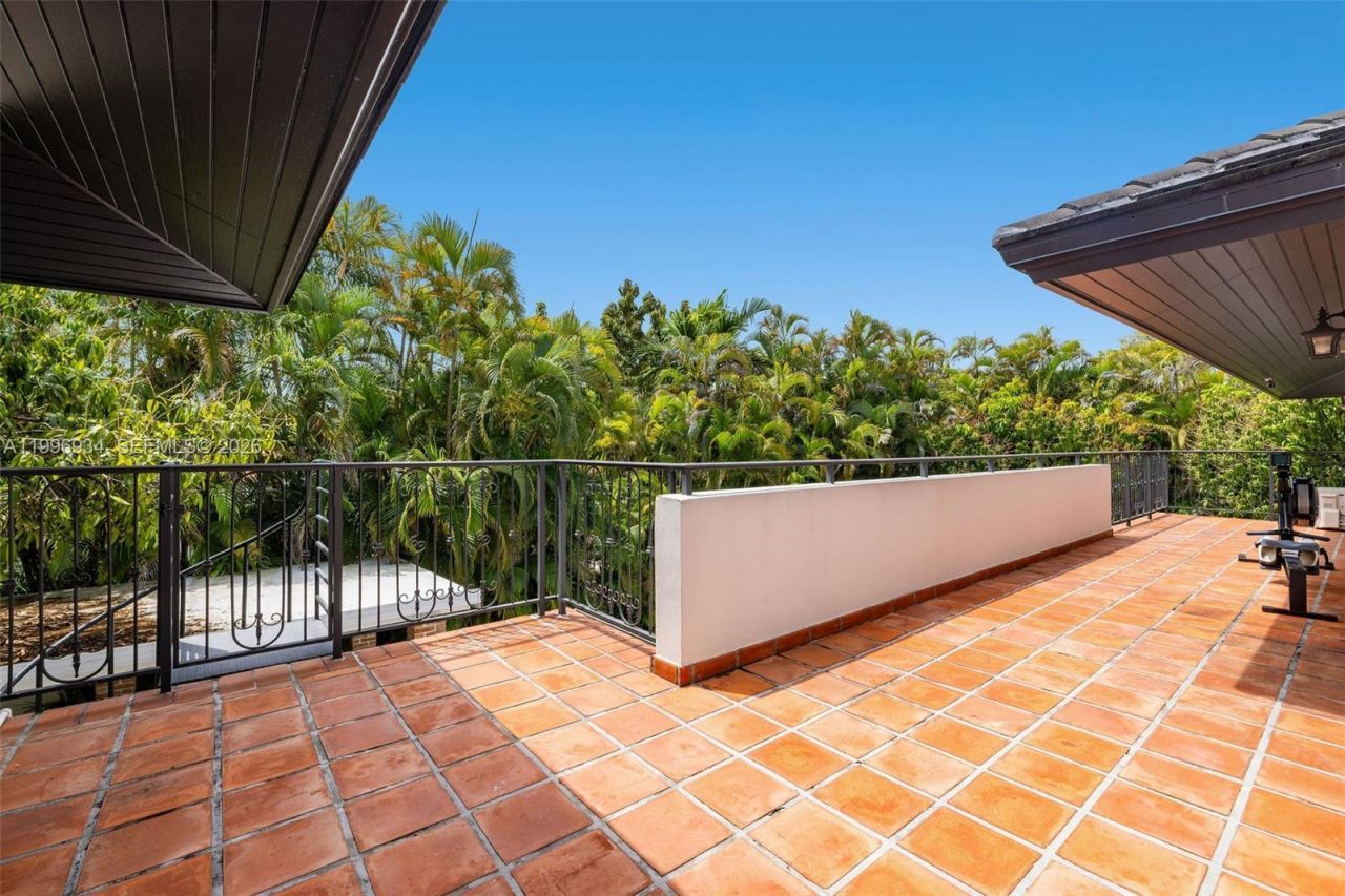 8450 SW 74th Ter, Miami, FL 33143 Photo