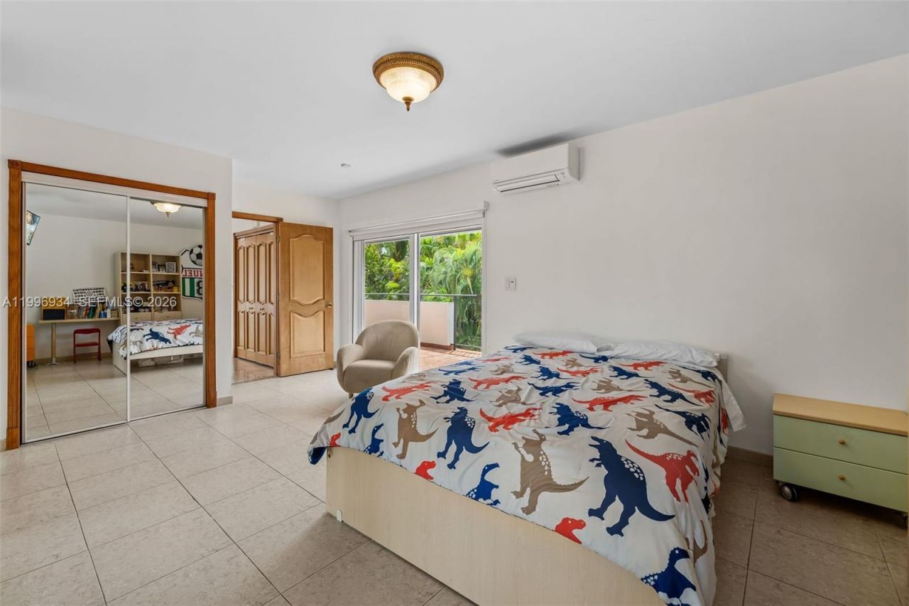 8450 SW 74th Ter, Miami, FL 33143 Photo