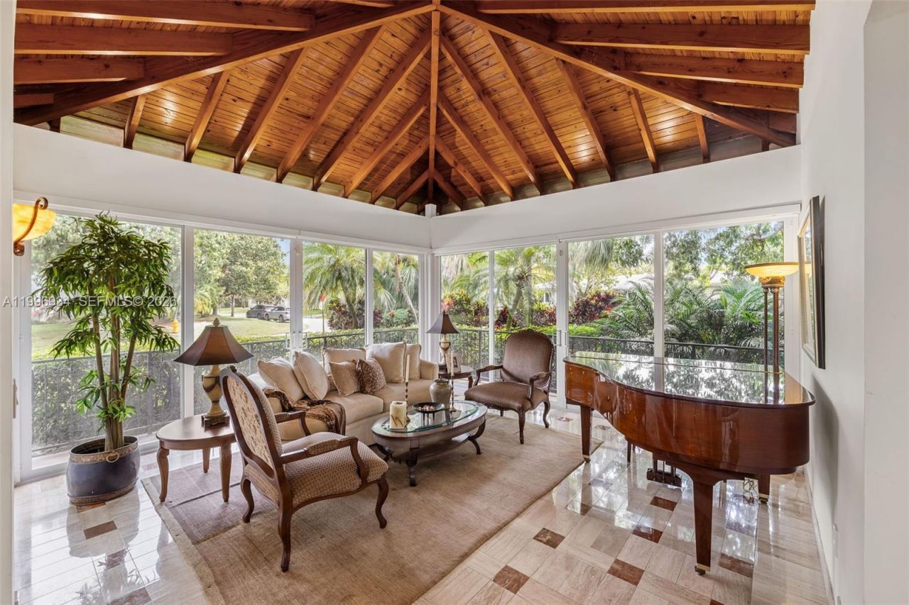 8450 SW 74th Ter, Miami, FL 33143 Photo