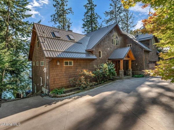 6469 E Evernade RD, Hayden, ID 83835