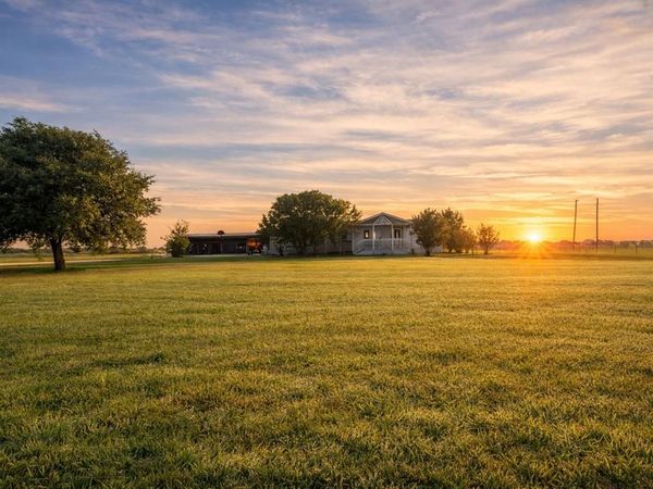 6930 NW County Road 1210, Barry, TX 75102