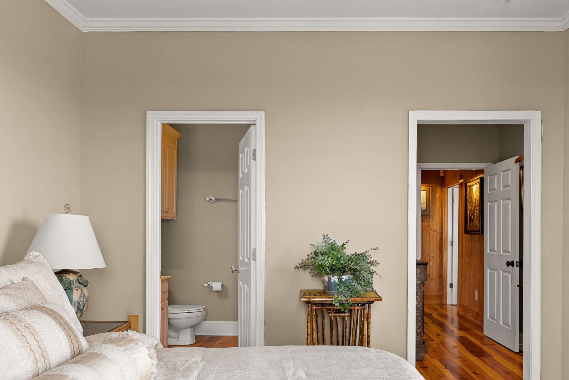 1024 W Ashley Avenue Photo 43