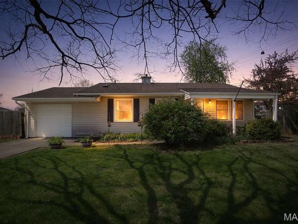 24 Belmont Drive, St Peters, MO 63376