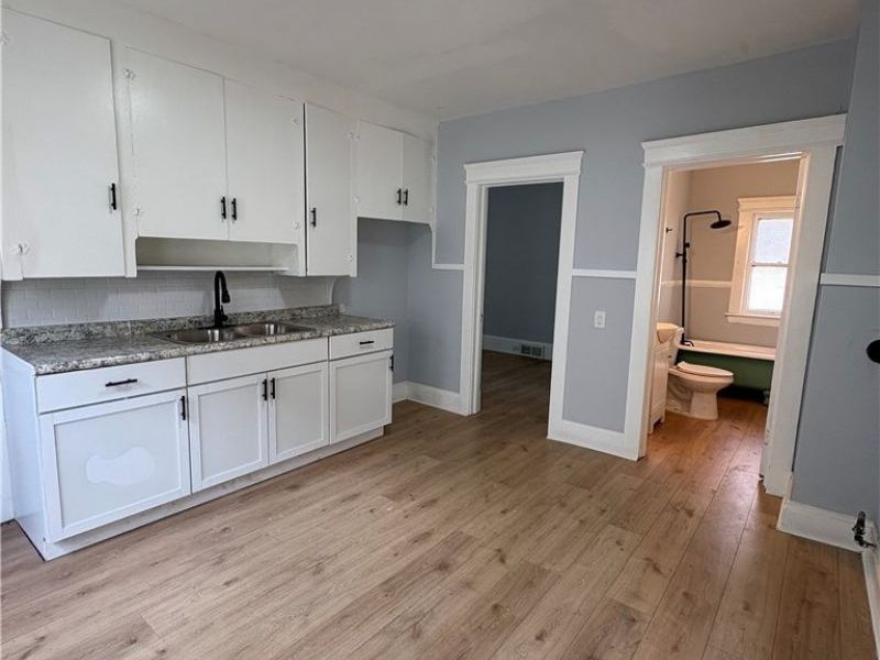 946 E 79th Street, Cleveland, OH 44103 Photo 13