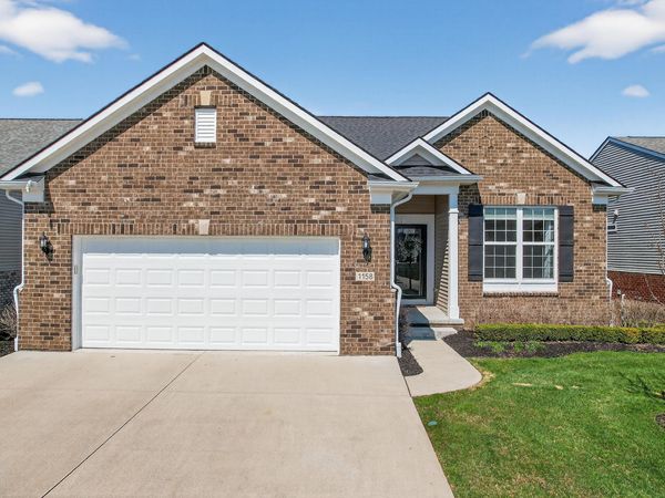 1158 Lark Street, Lake Orion, MI 48360