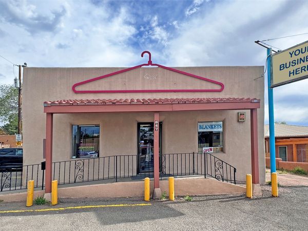 647 Cerrillos Road, Santa Fe, NM 87501