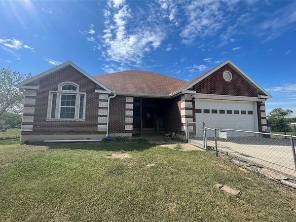 1006 445th Road, Centerview, MO 64019