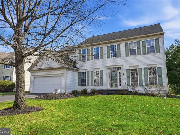 6 SUSANNA WAY, NEWTOWN, PA 18940