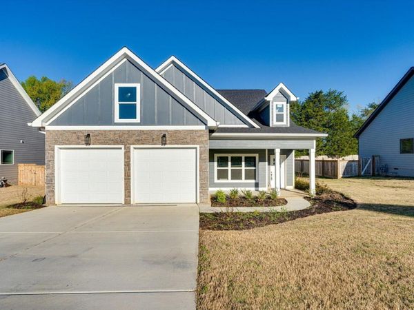8886 Silver Maple Drive, Ooltewah, TN 37363