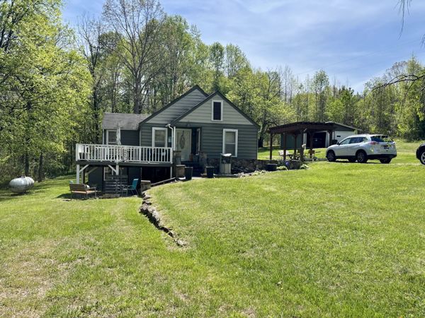 101 Flood Rd, McMinnville, TN 37110