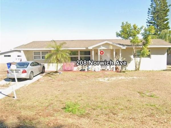 208 Norwich AVE , LEHIGH ACRES, FL 33936