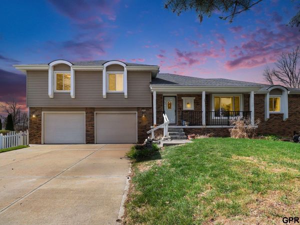14741 Castelar Circle, Omaha, NE 68144
