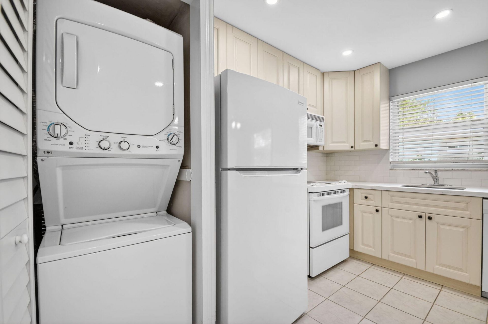 310 S J Street, Unit 2, Lake Worth Beach, FL 33460 Photo