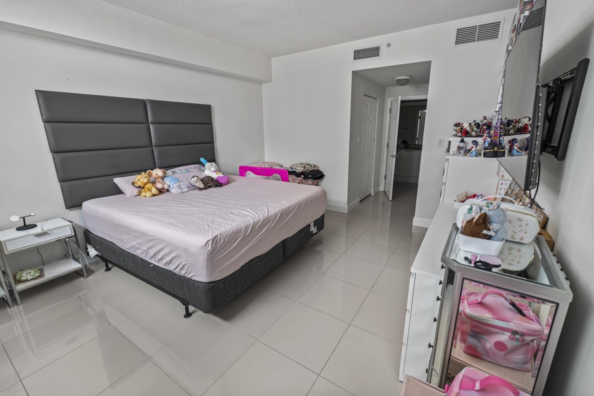 140 S Dixie Highway, Unit 512, Hollywood, FL 33020 Photo