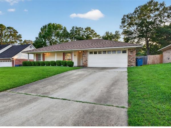 9412 E Heatherstone Street, Shreveport, LA 71129