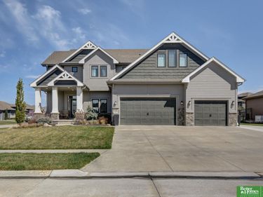 11618 Cooper Street, Papillion, NE 68046