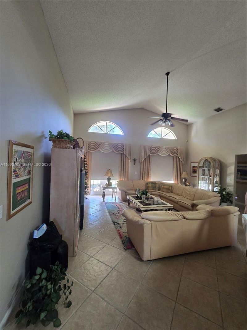 18340 NW 10th St, Pembroke Pines, FL 33029 Photo