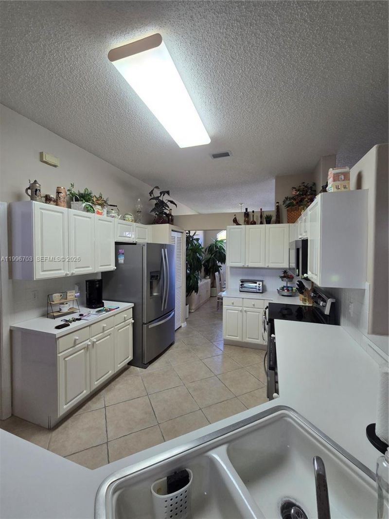 18340 NW 10th St, Pembroke Pines, FL 33029 Photo