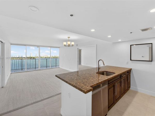 7601 E Treasure Dr , Unit 2319, North Bay Village, FL 33141