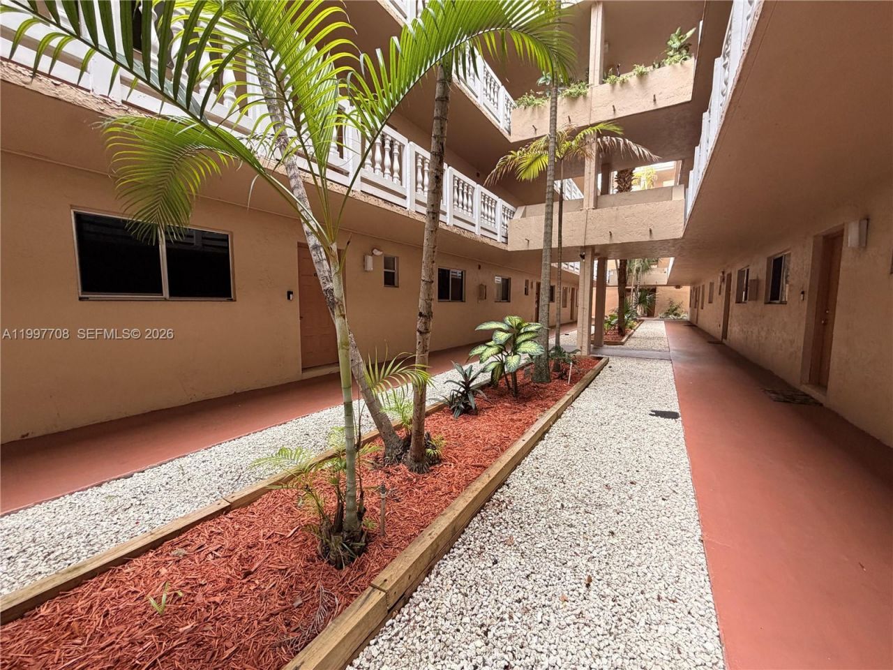 17000 NW 67th Ave, Unit 115, Hialeah, FL 33015 Photo