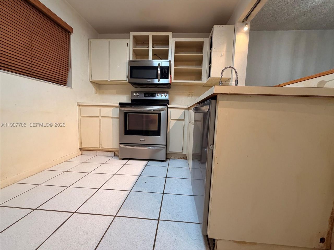 17000 NW 67th Ave, Unit 115, Hialeah, FL 33015 Photo