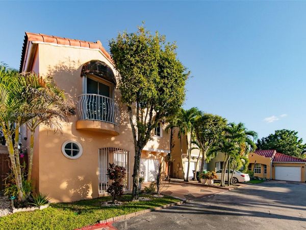 165 NW 85th Ct , Unit 165, Miami, FL 33126