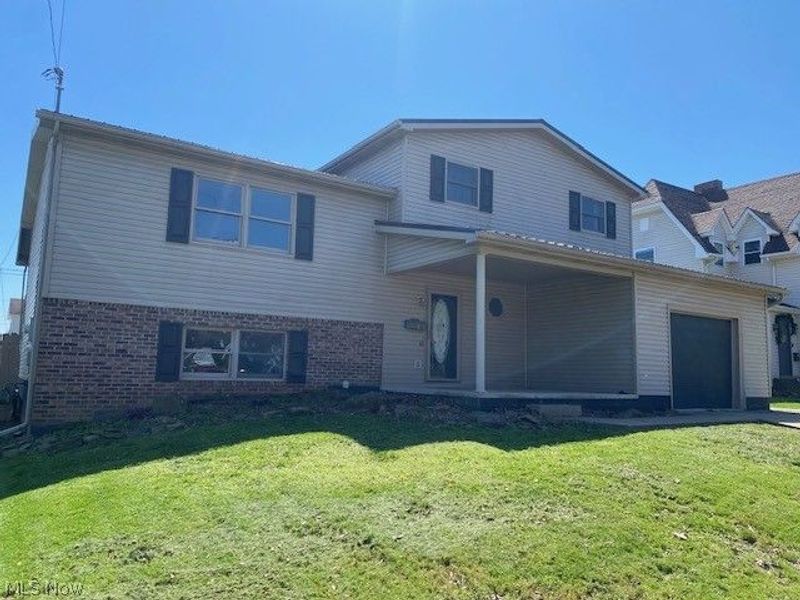 511 Daniels Street, Toronto, OH 43964 Photo 2