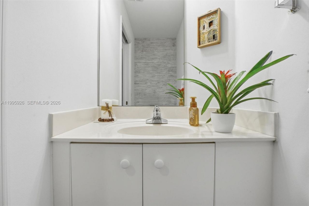 1326 Canary Island Dr, Weston, FL 33327 Photo