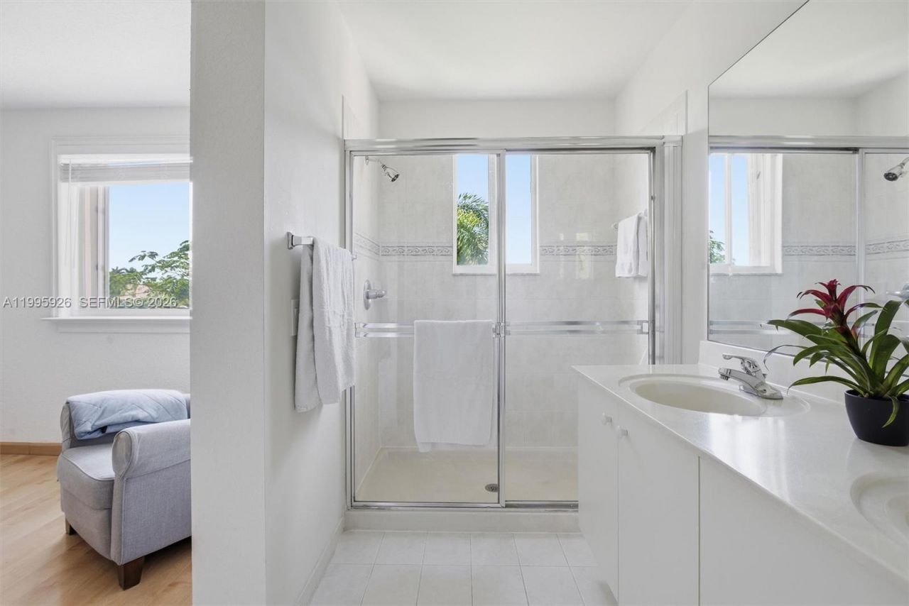 1326 Canary Island Dr, Weston, FL 33327 Photo