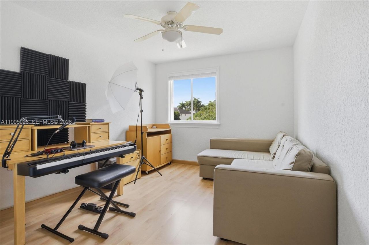 1326 Canary Island Dr, Weston, FL 33327 Photo