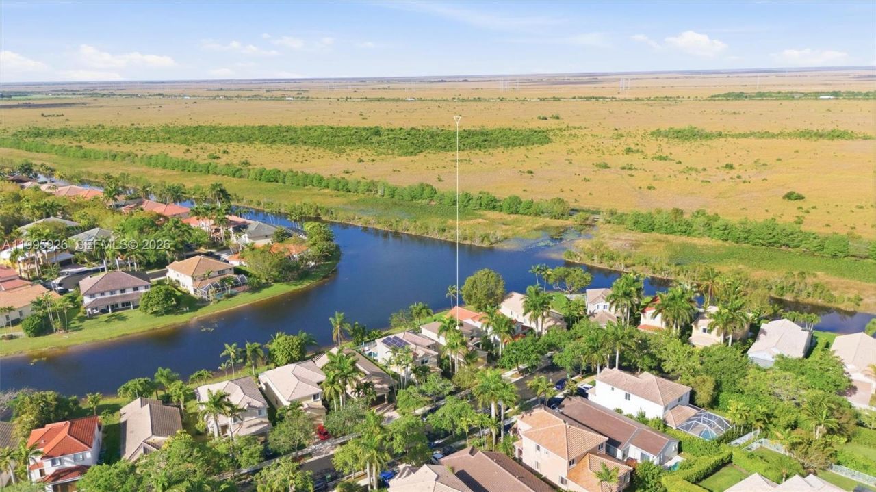 1326 Canary Island Dr, Weston, FL 33327 Photo