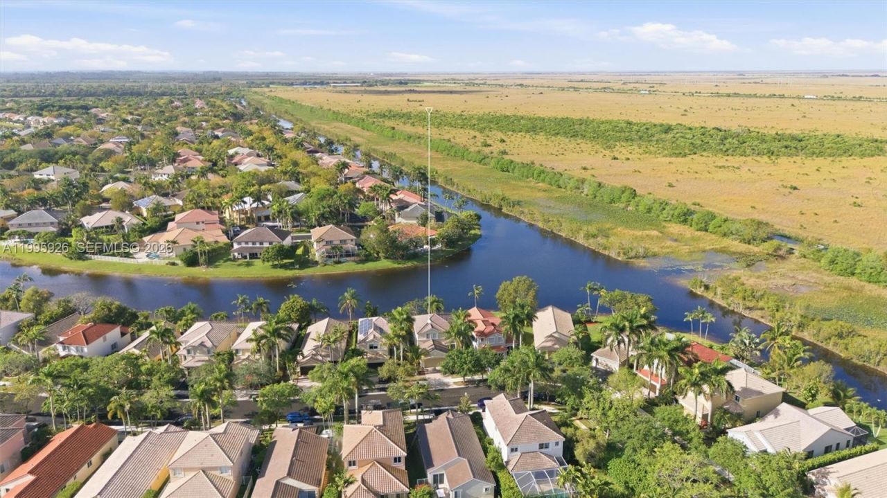 1326 Canary Island Dr, Weston, FL 33327 Photo