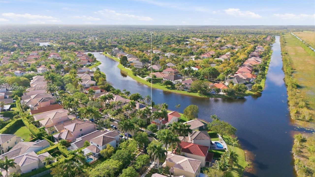 1326 Canary Island Dr, Weston, FL 33327 Photo