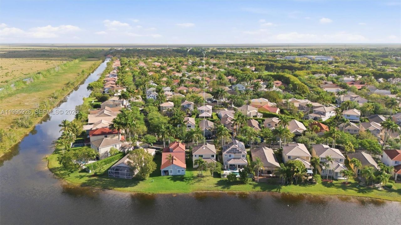 1326 Canary Island Dr, Weston, FL 33327 Photo