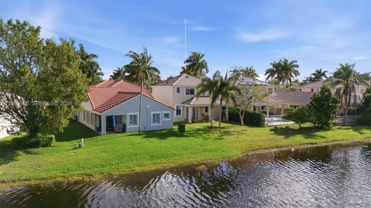 1326 Canary Island Dr, Weston, FL 33327 Photo