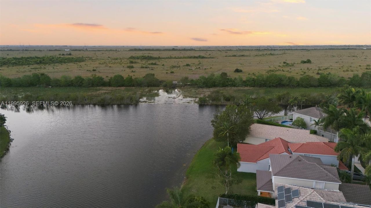 1326 Canary Island Dr, Weston, FL 33327 Photo