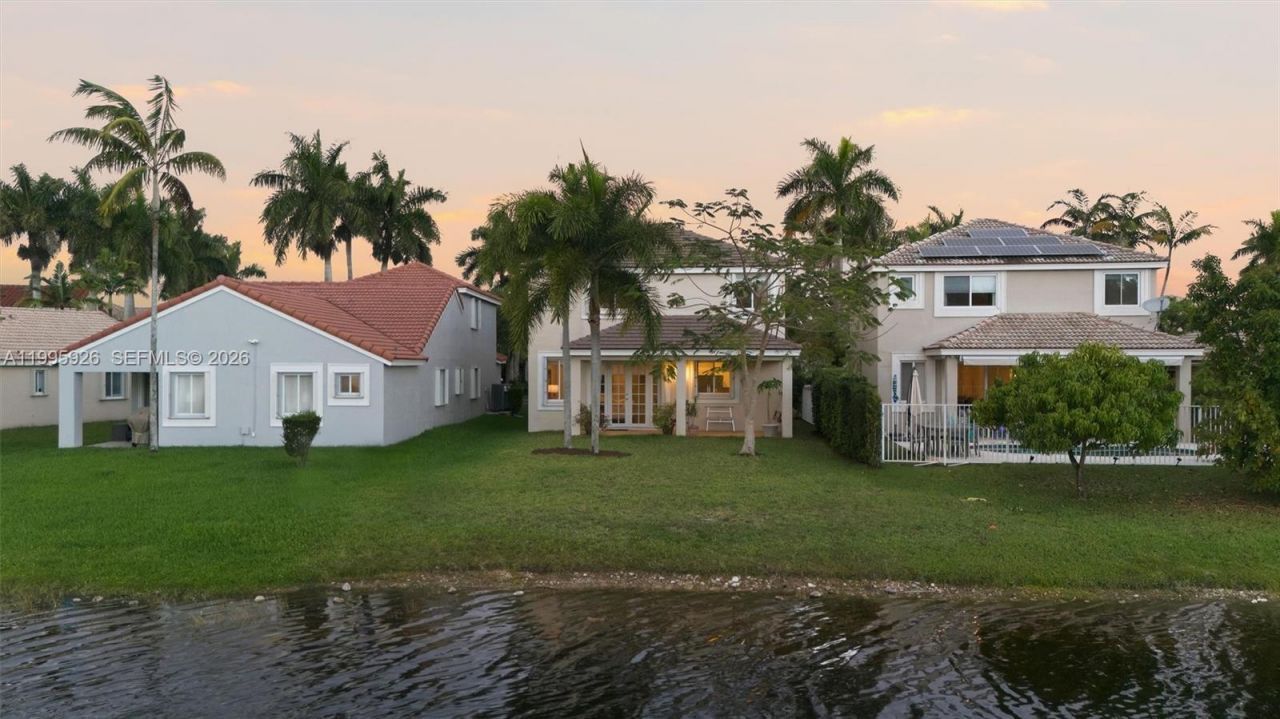 1326 Canary Island Dr, Weston, FL 33327 Photo
