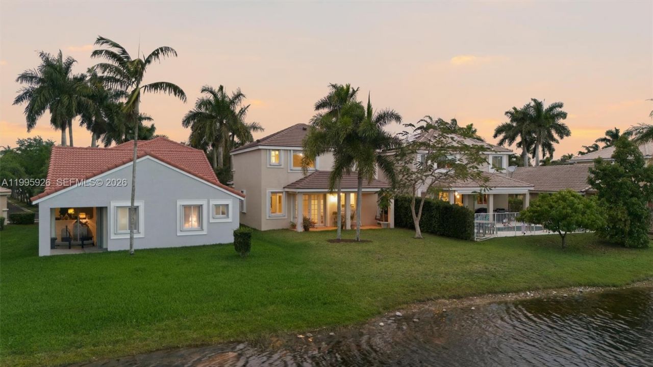 1326 Canary Island Dr, Weston, FL 33327 Photo