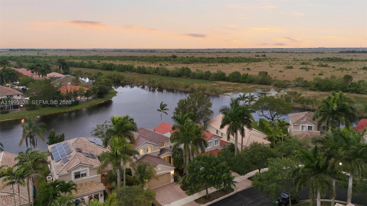 1326 Canary Island Dr, Weston, FL 33327 Photo