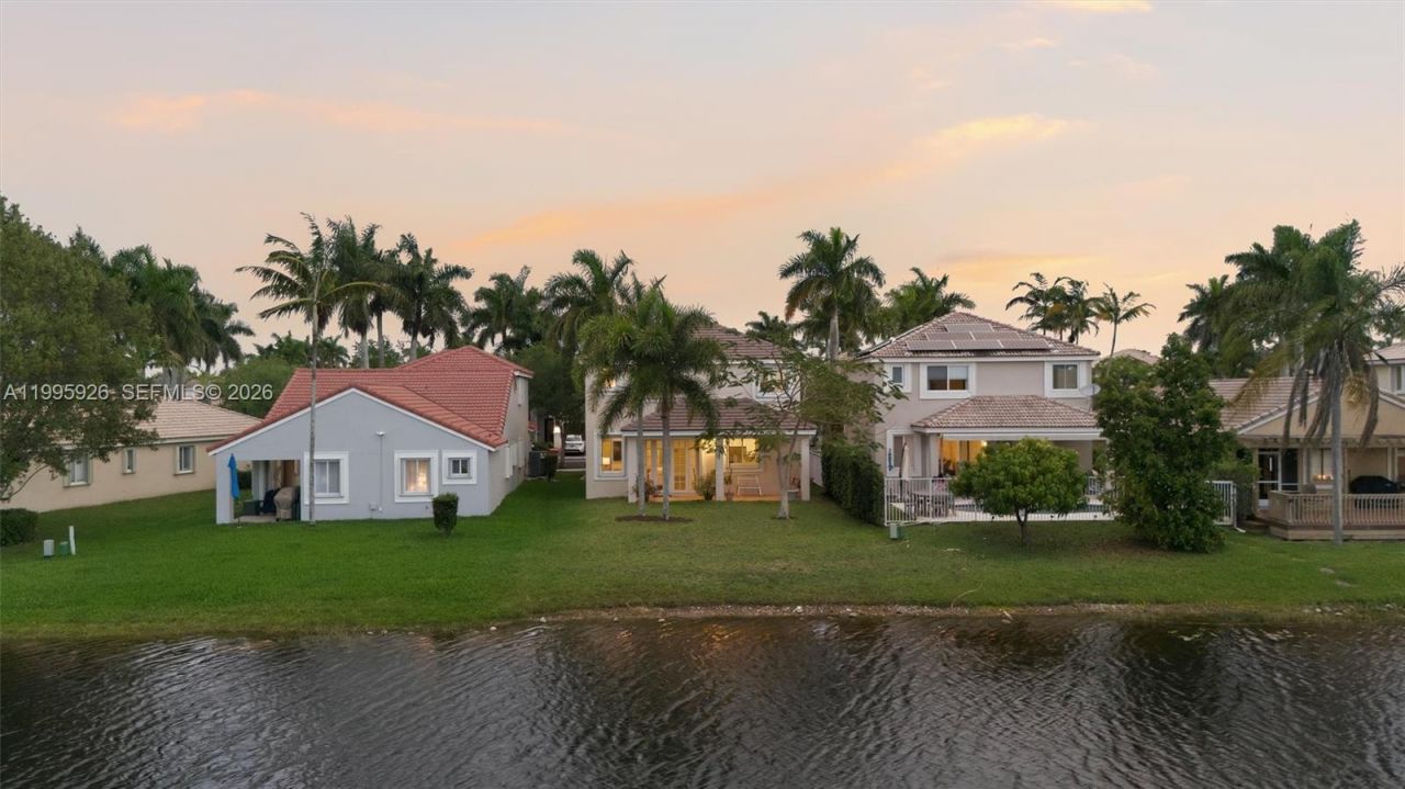 1326 Canary Island Dr, Weston, FL 33327 Photo