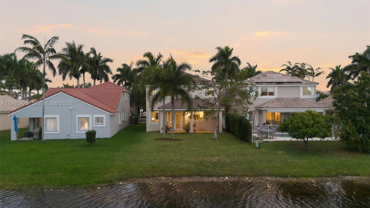 1326 Canary Island Dr, Weston, FL 33327 Photo