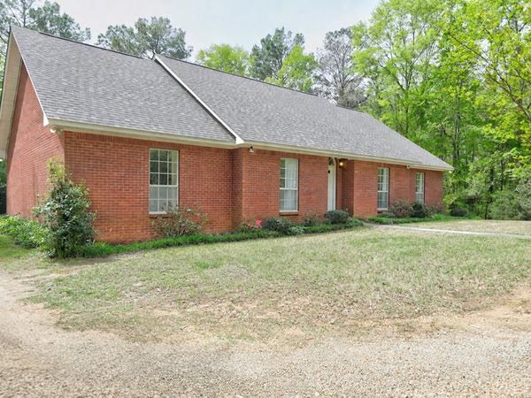 133 Steve Street, Calhoun City, MS 38916