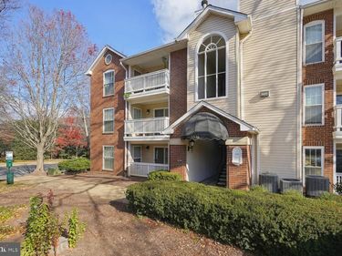 1536 LINCOLN WAY, Unit 203, MCLEAN, VA 22102
