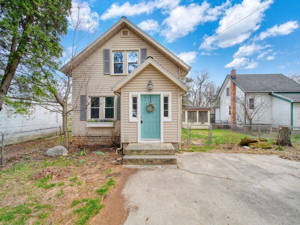 208 Thorpe Drive, Jackson, MI 49203