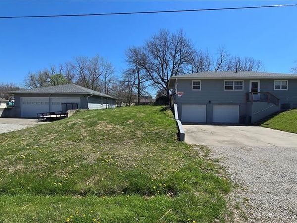 612 N Cedar Street, Cameron, MO 64429